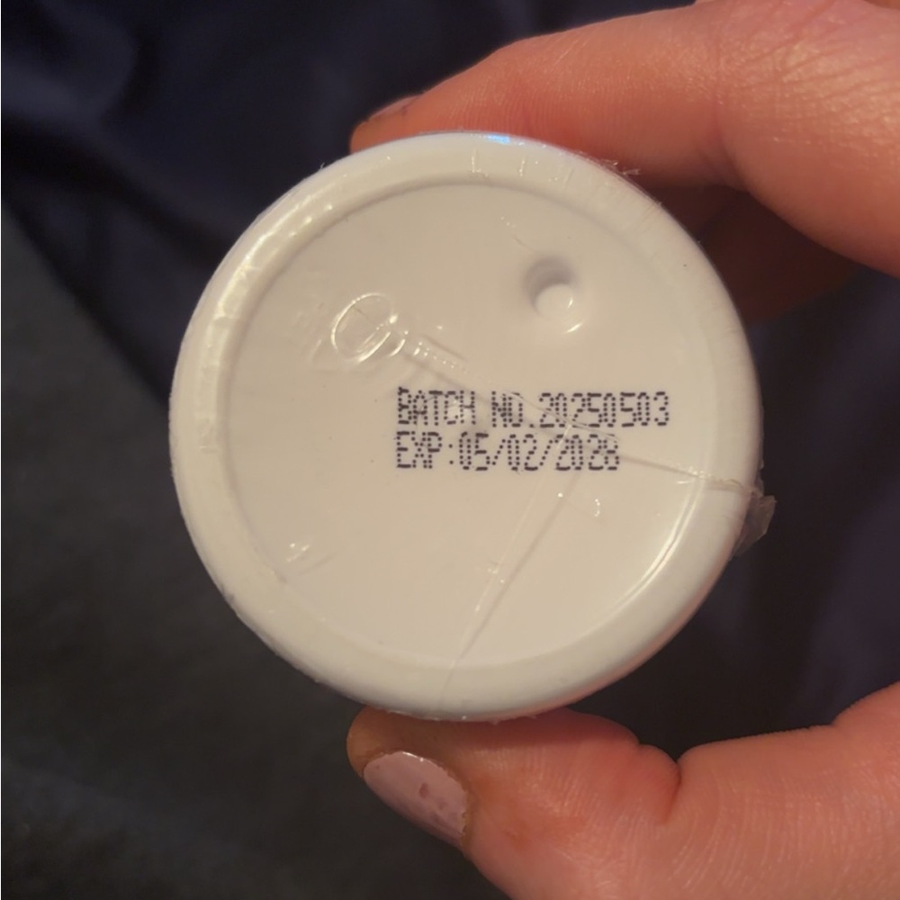 16 hour Makeup Setting Spray - Long-Lasting Natural Finish - Picture 7 of 7